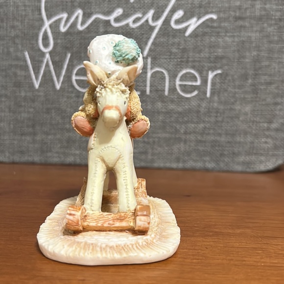 Cherished Teddies Beth”Bear Hugs”. Rare 1991 Figurine. - Picture 3 of 6